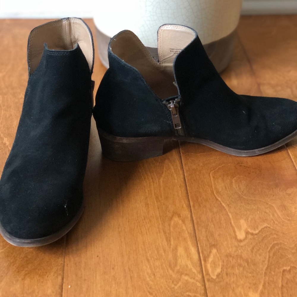 Splendid Hamptyn Black Suede Booties